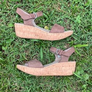 Eddie Bauer cork wedges